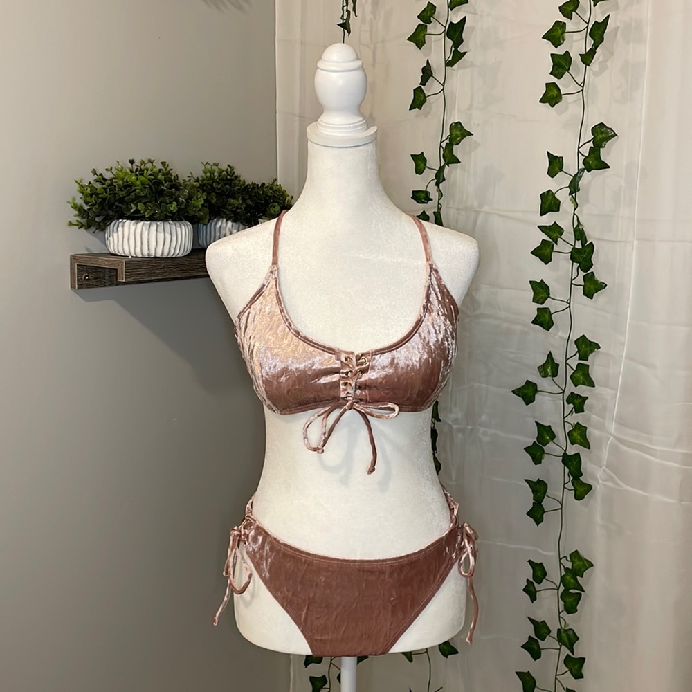 CALIFORNIA SUNSHINE DUSTY PINK CRUSHED VELVET BIKINI • TOP XL• BOTTOMS LARGE